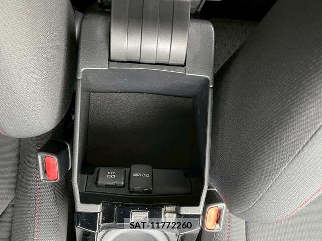Toyota COROLLA SPORT 2020-03 8009583-17