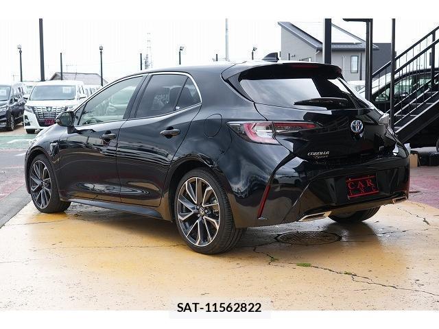 Toyota COROLLA SPORT 2021-02 8010394-18