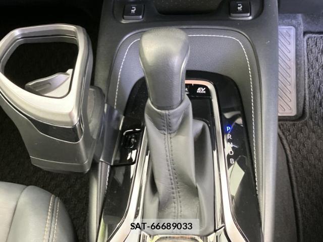 Toyota COROLLA SPORT 2021-05 8012216-17
