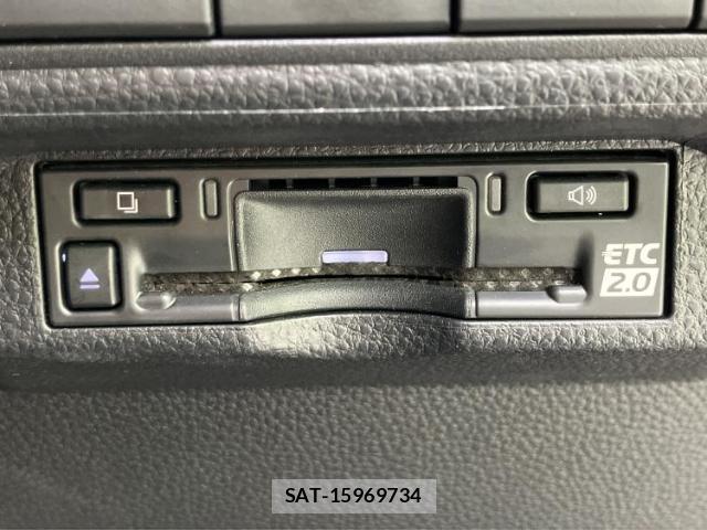 Toyota COROLLA SPORT 2023-07 8012269-12