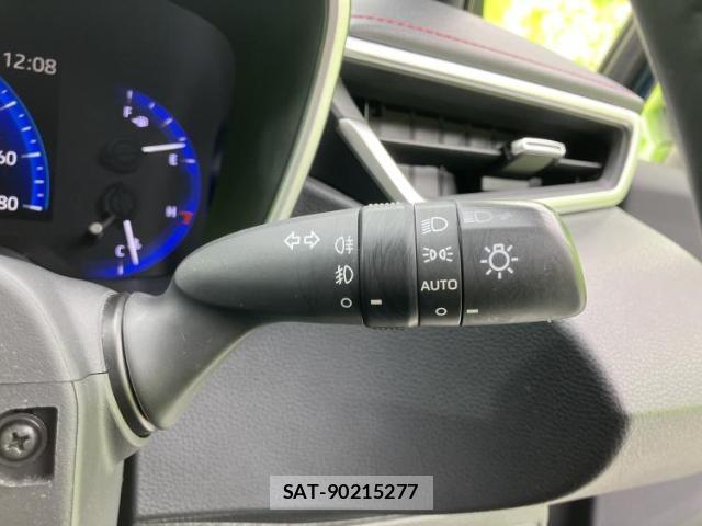 Toyota COROLLA SPORT 2019-03 8012293-15