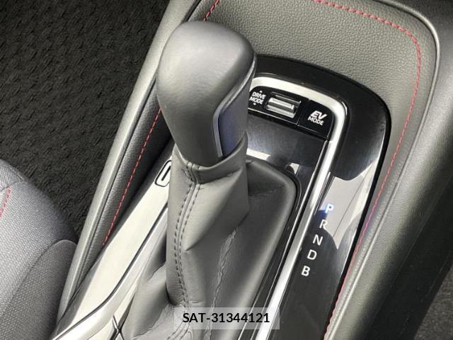Toyota COROLLA SPORT 2021-04 8012436-16