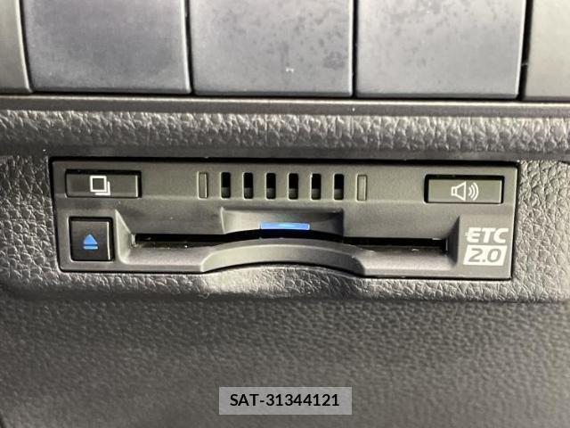 Toyota COROLLA SPORT 2021-04 8012436-17