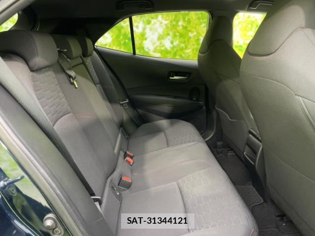 Toyota COROLLA SPORT 2021-04 8012436-4