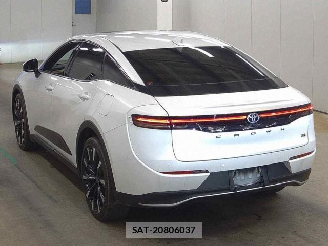 Toyota Crown Crossover 2022-12 8004257-1