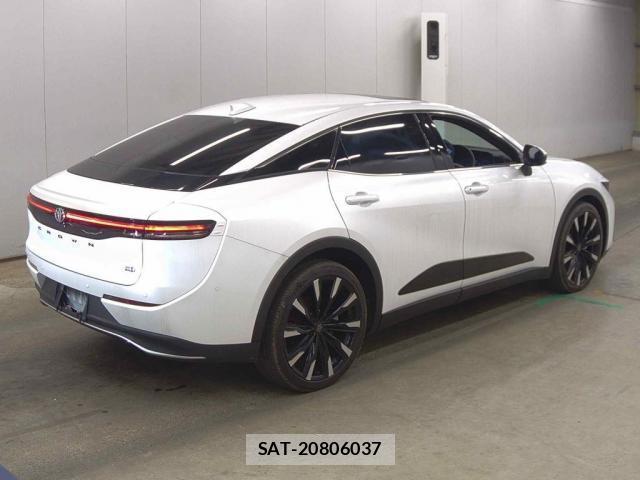 Toyota Crown Crossover 2022-12 8004257-4