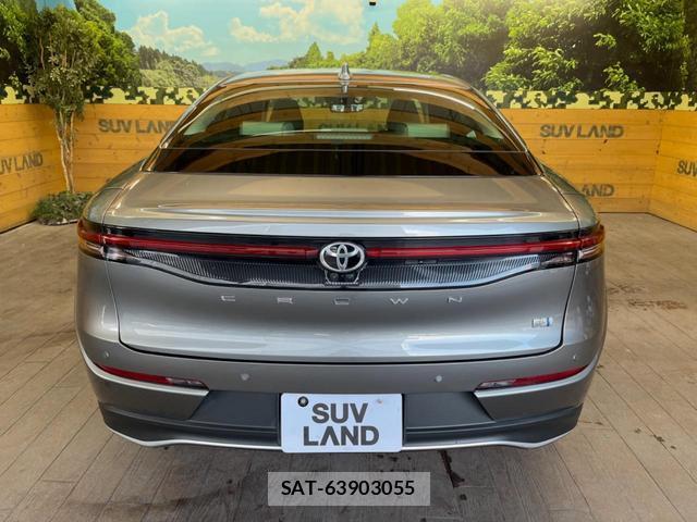 Toyota Crown Crossover 2023-03 8006203-14