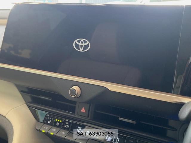 Toyota Crown Crossover 2023-03 8006203-2