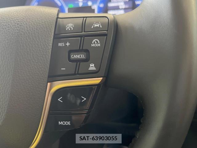Toyota Crown Crossover 2023-03 8006203-4