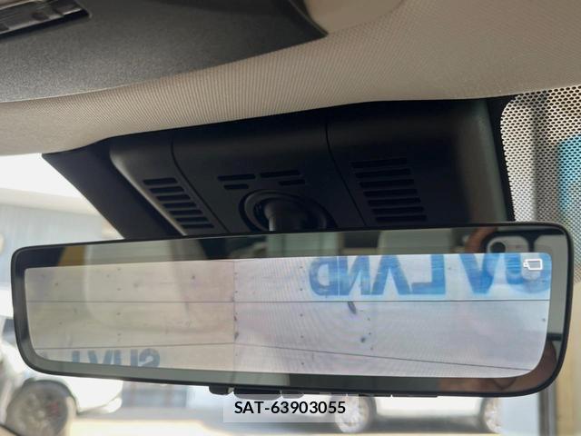 Toyota Crown Crossover 2023-03 8006203-5