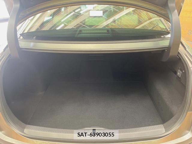 Toyota Crown Crossover 2023-03 8006203-9