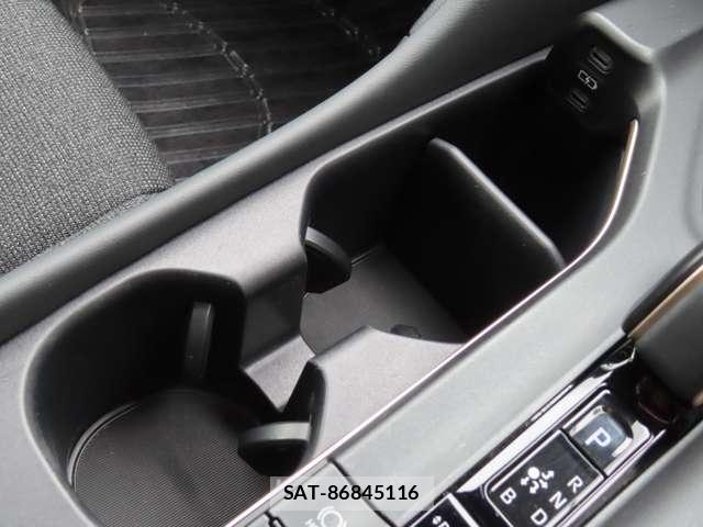Toyota Crown Crossover 2024-02 8006399-13
