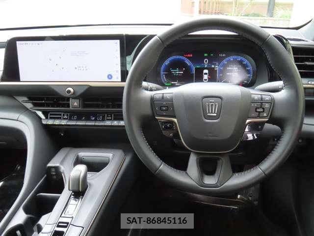 Toyota Crown Crossover 2024-02 8006399-5
