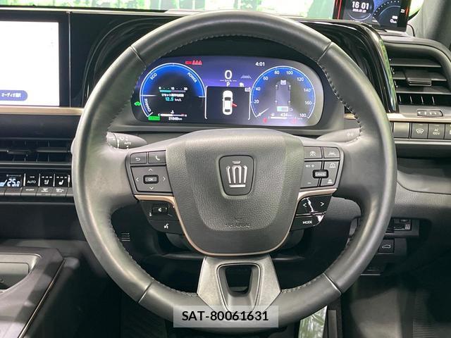 Toyota Crown Crossover 2023-03 8007716-10