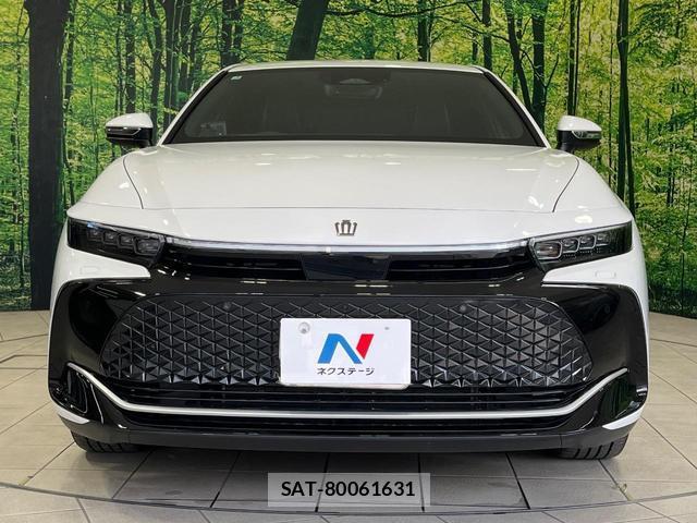 Toyota Crown Crossover 2023-03 8007716-13