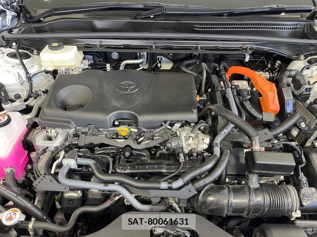 Toyota Crown Crossover 2023-03 8007716-17