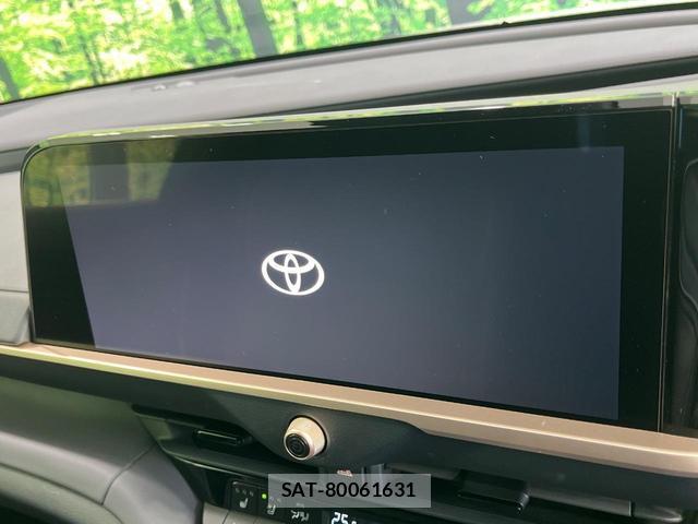 Toyota Crown Crossover 2023-03 8007716-2