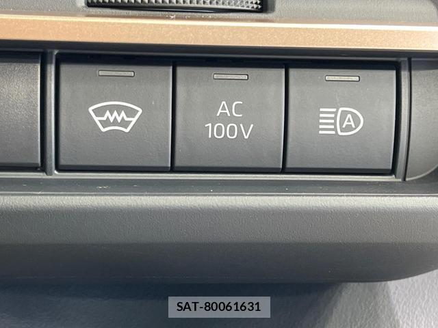 Toyota Crown Crossover 2023-03 8007716-6