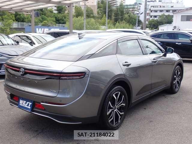 Toyota Crown Crossover 2024-02 8010893-1
