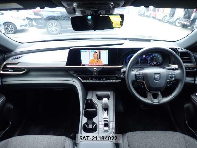 Toyota Crown Crossover 2024-02 8010893-2