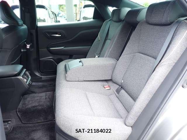 Toyota Crown Crossover 2024-02 8010893-8