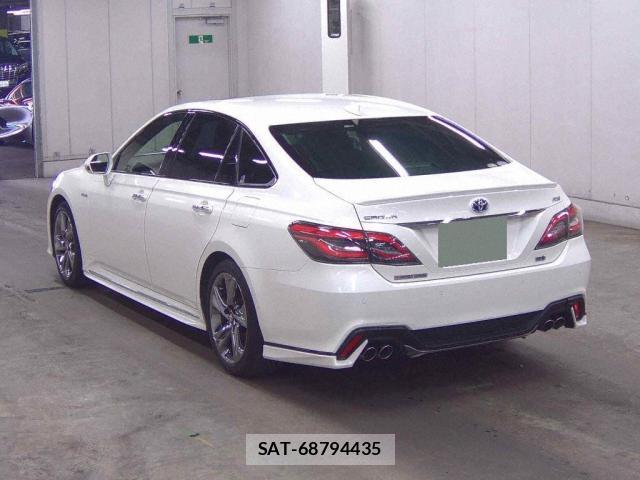 Toyota CROWN HYBRID 2019-02 8003742-1