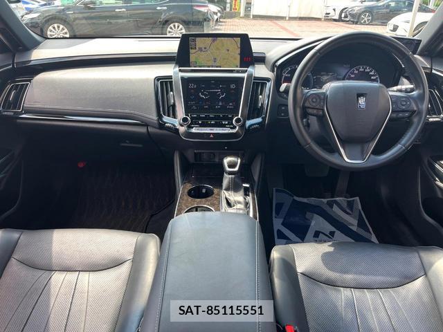 Toyota CROWN HYBRID 2019-12 8005097-1