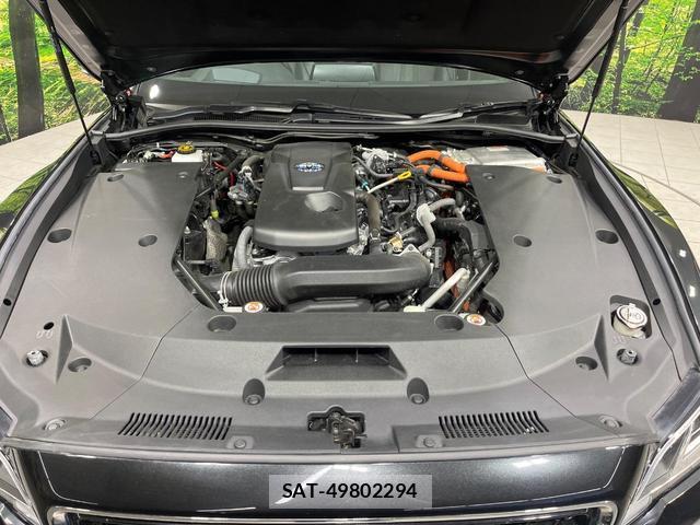 Toyota CROWN HYBRID 2019-05 7934868-18