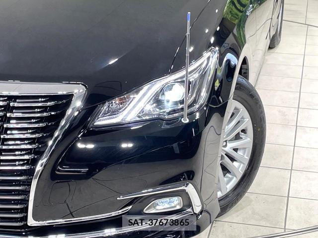 Toyota CROWN HYBRID 2018-02 8006731-11