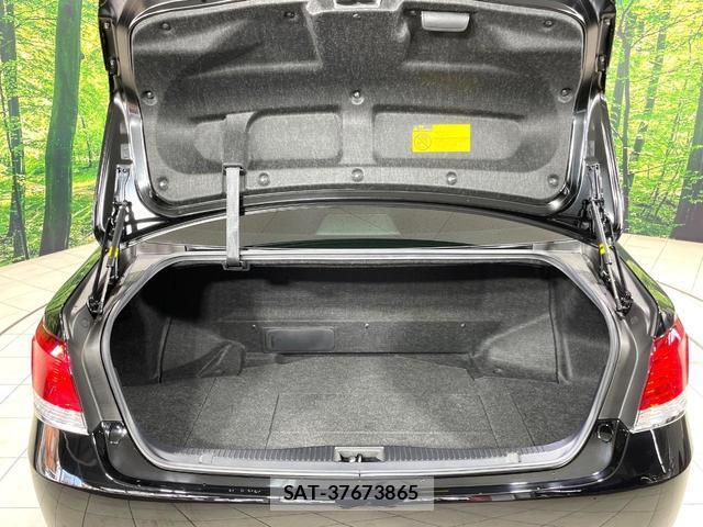 Toyota CROWN HYBRID 2018-02 8006731-9