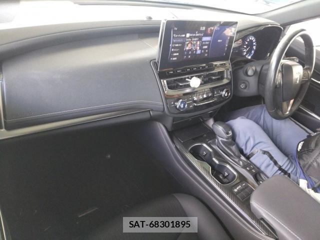 Toyota CROWN HYBRID 2021-06 8007504-2