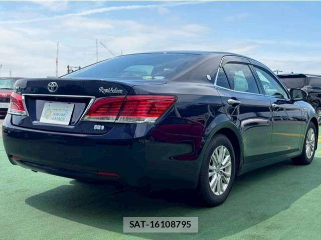 Toyota CROWN HYBRID 2013-06 8008812-1