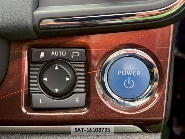 Toyota CROWN HYBRID 2013-06 8008812-6