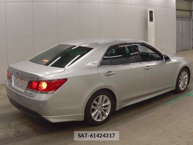 Toyota CROWN HYBRID 2014-06 8008846-4