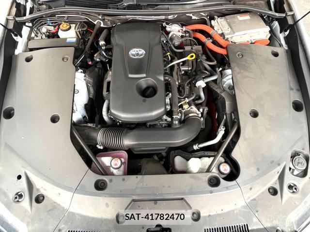 Toyota CROWN HYBRID 2022-04 8011226-18