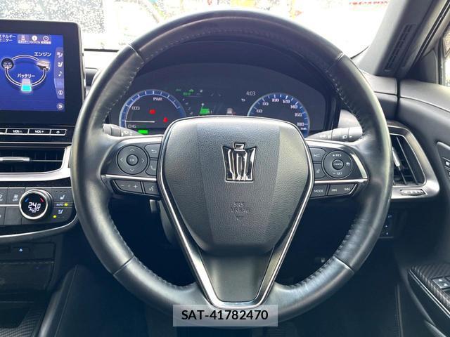 Toyota CROWN HYBRID 2022-04 8011226-8