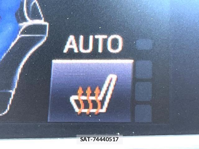 Toyota CROWN HYBRID 2017-08 8011229-6