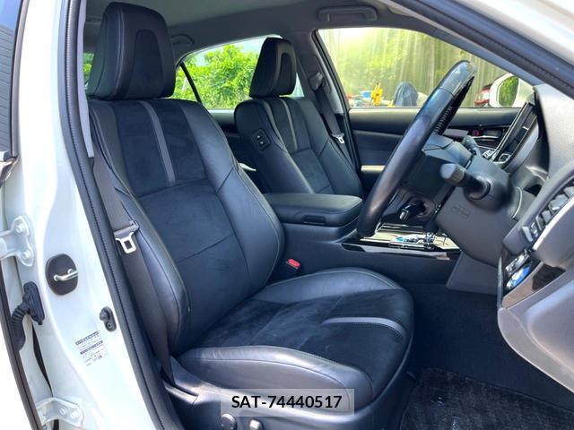Toyota CROWN HYBRID 2017-08 8011229-9