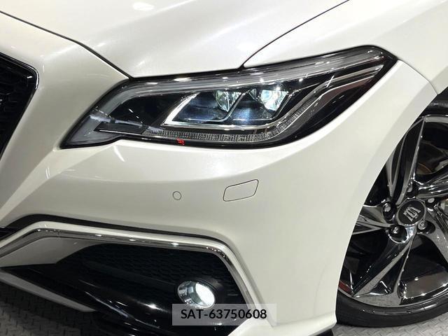 Toyota CROWN HYBRID 2019-06 8011394-12