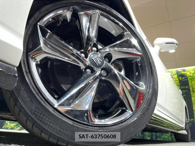 Toyota CROWN HYBRID 2019-06 8011394-13