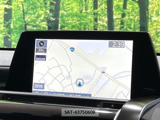 Toyota CROWN HYBRID 2019-06 8011394-2