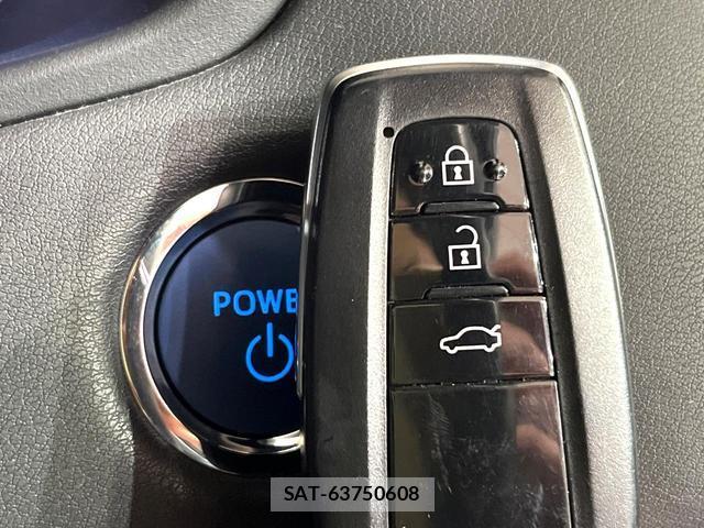 Toyota CROWN HYBRID 2019-06 8011394-7
