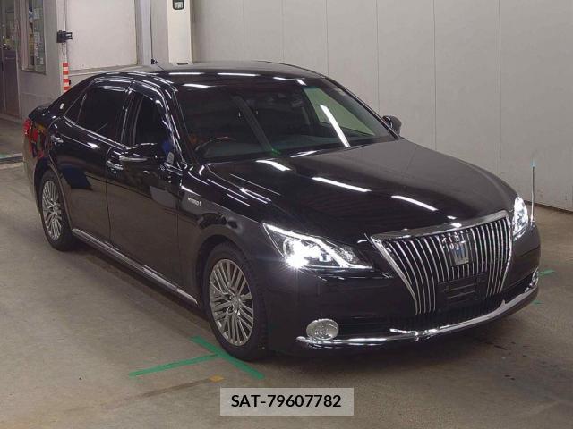 Toyota CROWN MAJESTA 2018-04 8007501-3