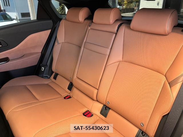 Toyota CROWN 2025-01 8003056-8