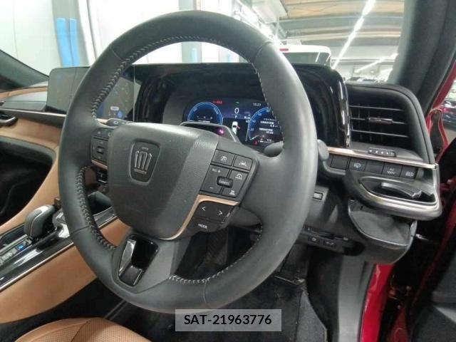 Toyota CROWN 2025-03 8003323-2