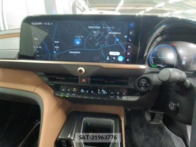 Toyota CROWN 2025-03 8003323-3