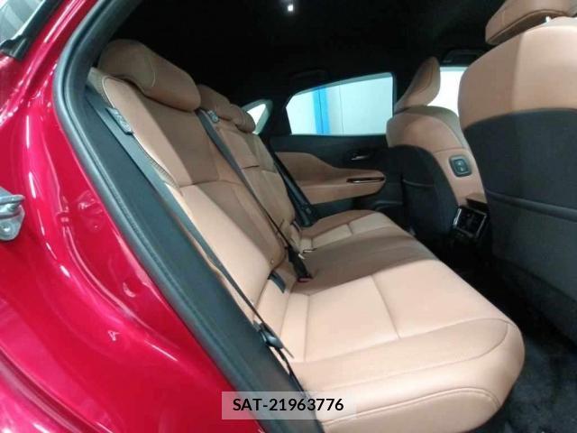 Toyota CROWN 2025-03 8003323-4