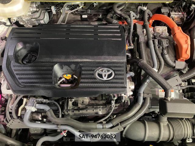 Toyota CROWN 2023-11 8003869-1