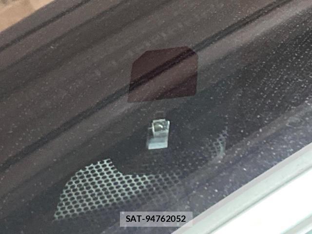 Toyota CROWN 2023-11 8003869-3