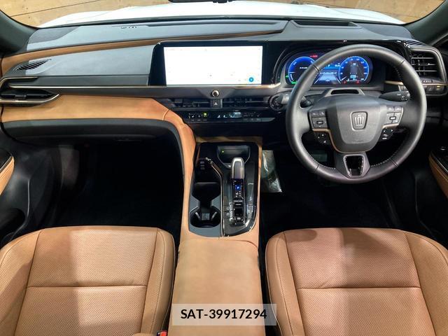 Toyota CROWN 2025-01 8003878-1